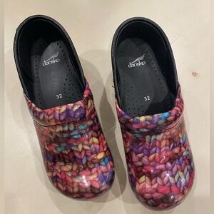 Kids Dansko Funky Knit clog NEW size 32
